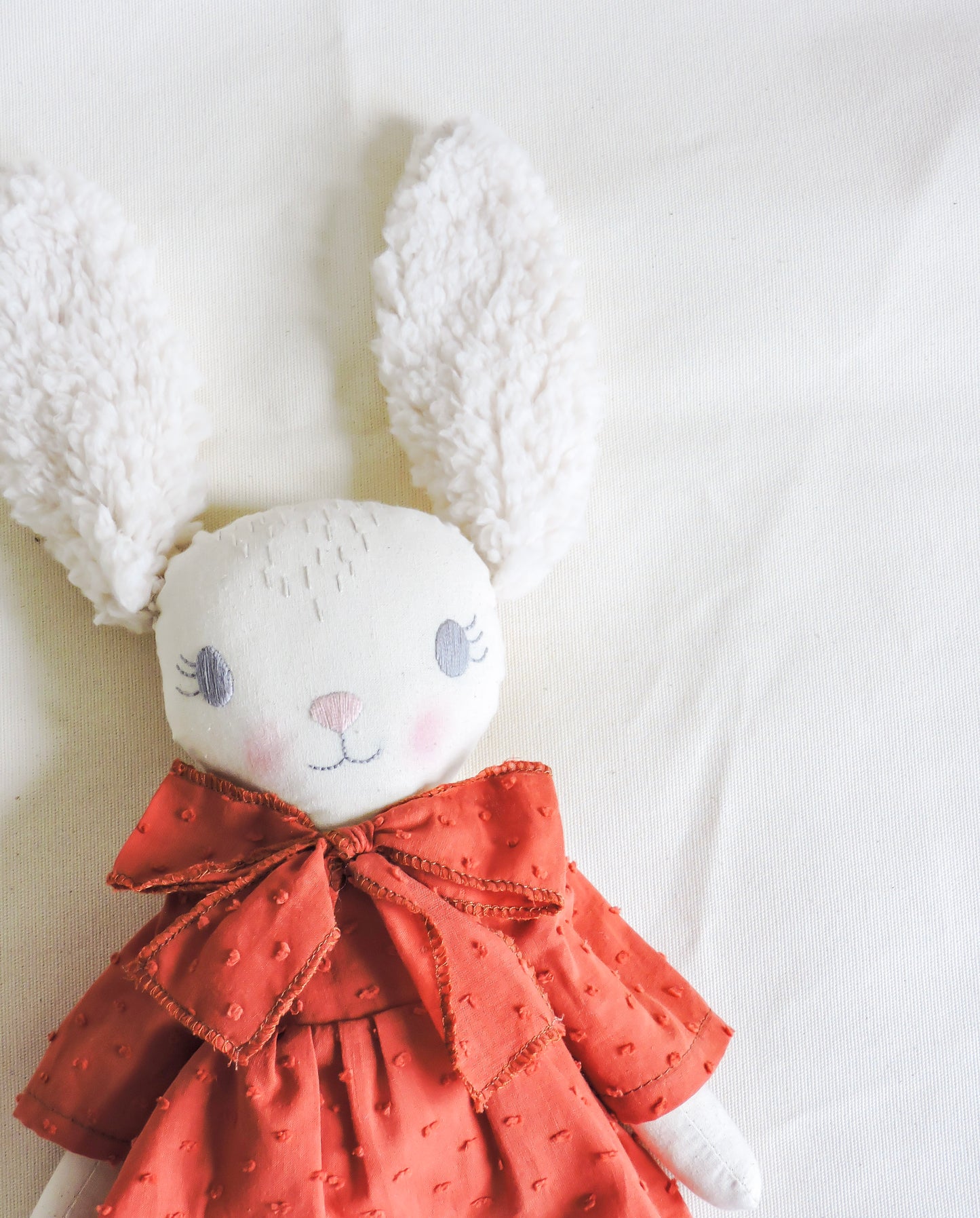 Bunny plush whit adress copper - Executive-Skincare