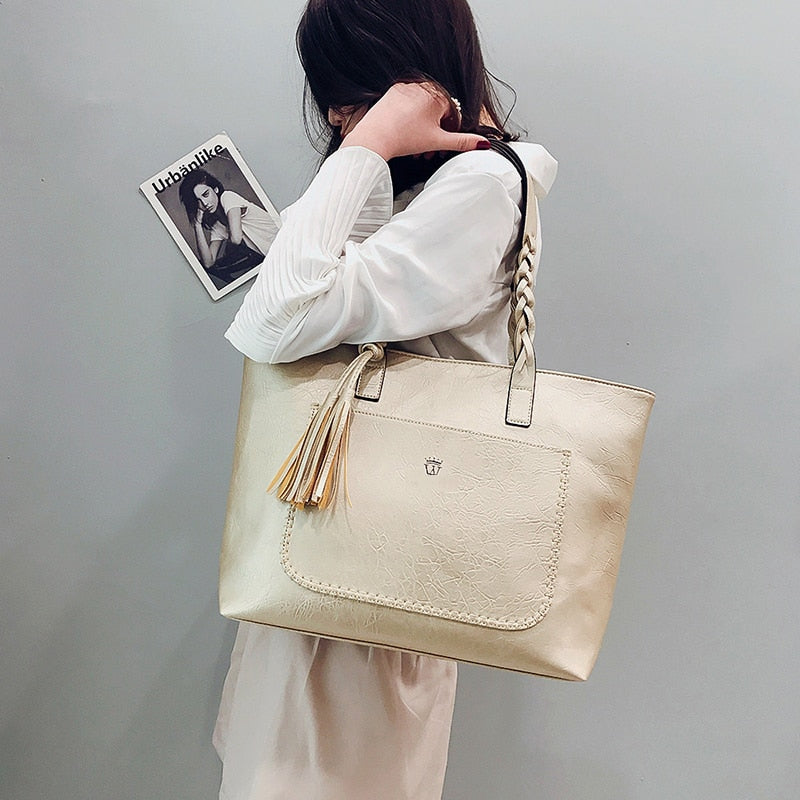 2023 Large Capacity Women Bags Shoulder Tote Bags Bolsos New Women Messenger Bags With Tassel Famous Designers Leather Handbags