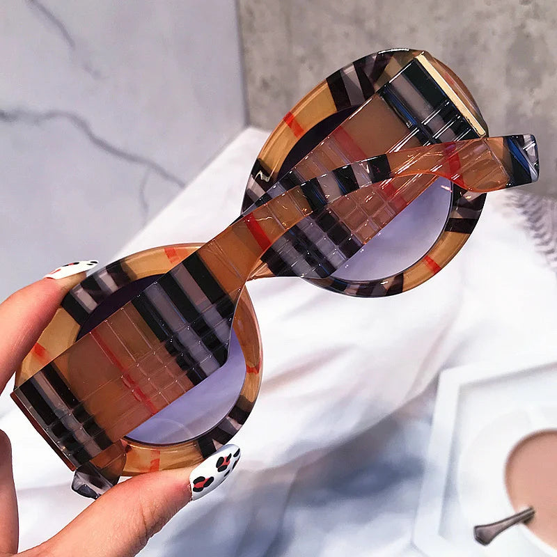 2024 Big Round Frame Colorful Stripes Sunglasses Women Men Brand Designer Black Sun Glasses Female Show Shades