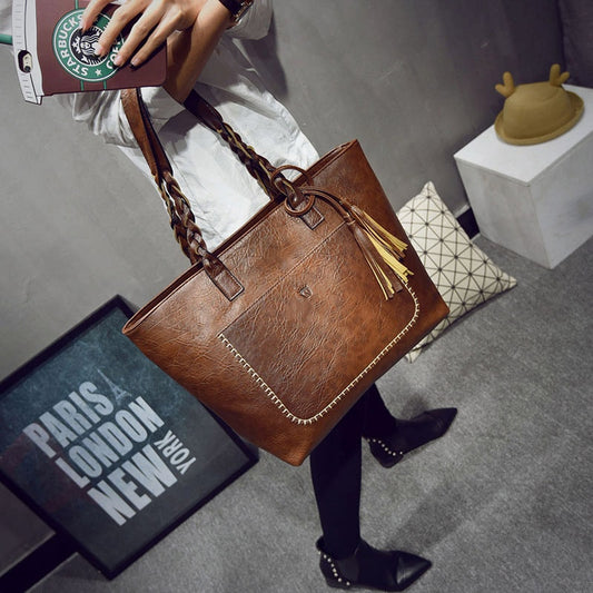 2023 Large Capacity Women Bags Shoulder Tote Bags Bolsos New Women Messenger Bags With Tassel Famous Designers Leather Handbags