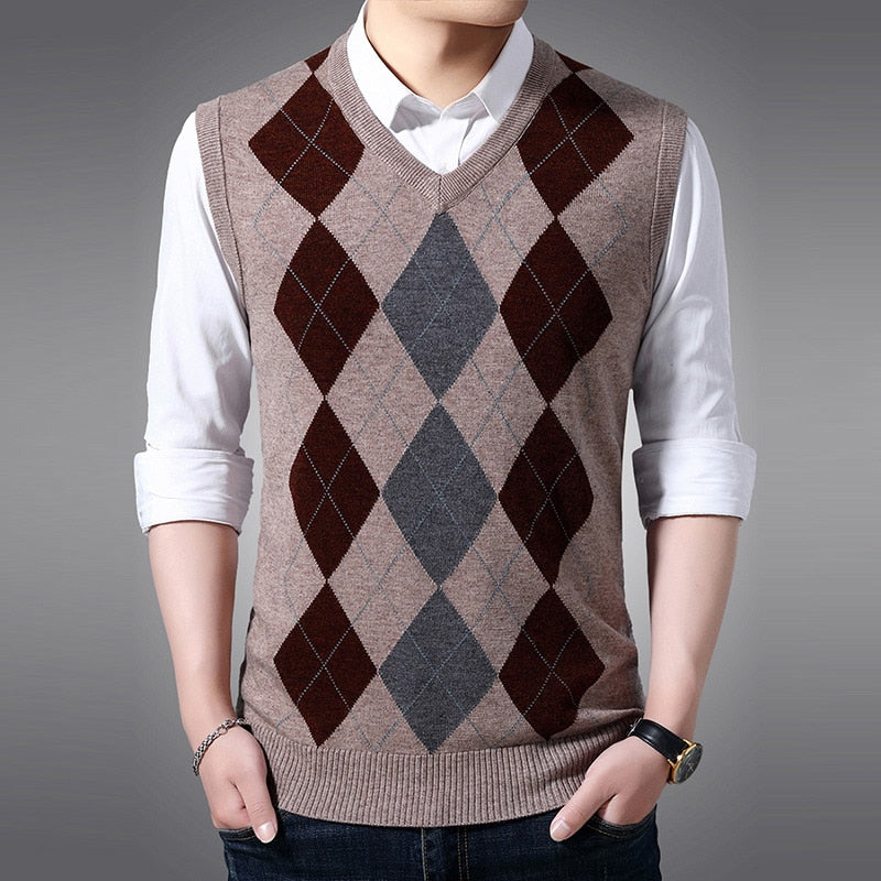 New Fashion Brand Sleeveless Sweater Mens Pullover Vest V Neck Slim Fit Jumpers Knitting Patterns Autumn Casual Clothing Men - Executive-Skincare