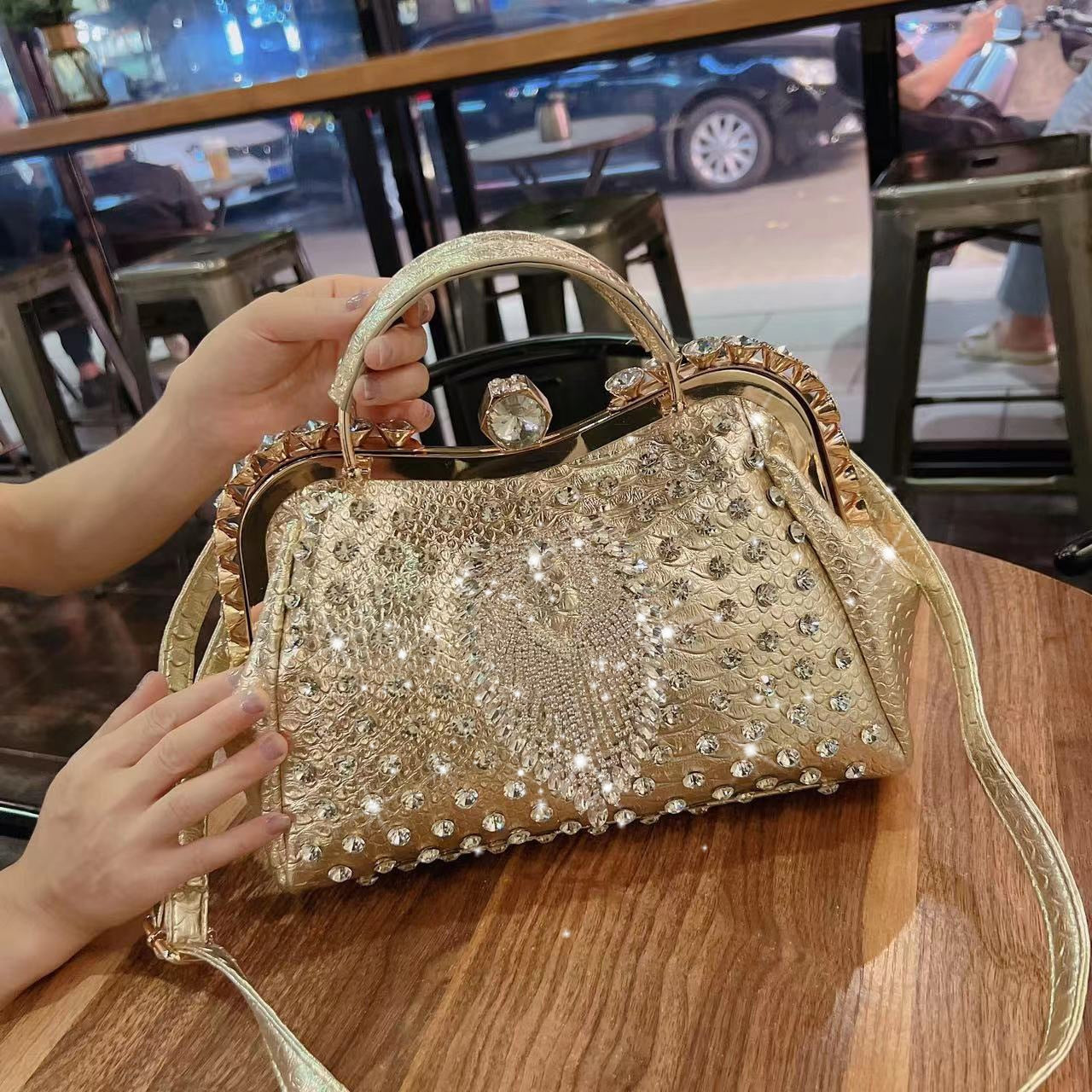 2022 New Luxury Fashion Diamonds Women&#39;s Handbags Leather Design Clip Rhinestone Bag Portable Tote Shoulder Messenger Bags - Executive-Skincare