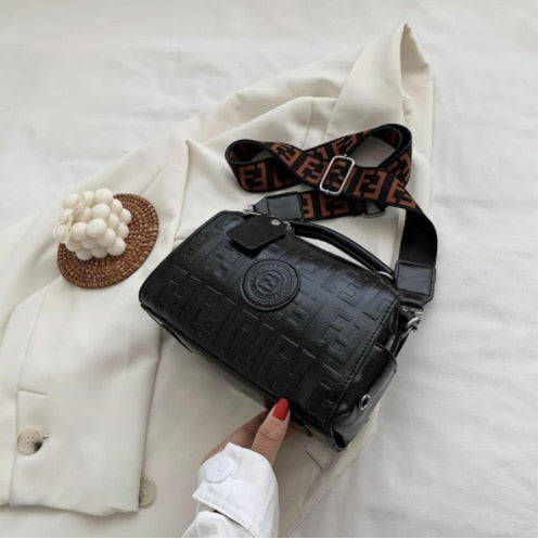 New Brand Small Cross Body Women Bags PU Leather Mini Bags Mobile Phone Letter Print Flap Cover Women Messenger Bags Clutches - Executive-Skincare