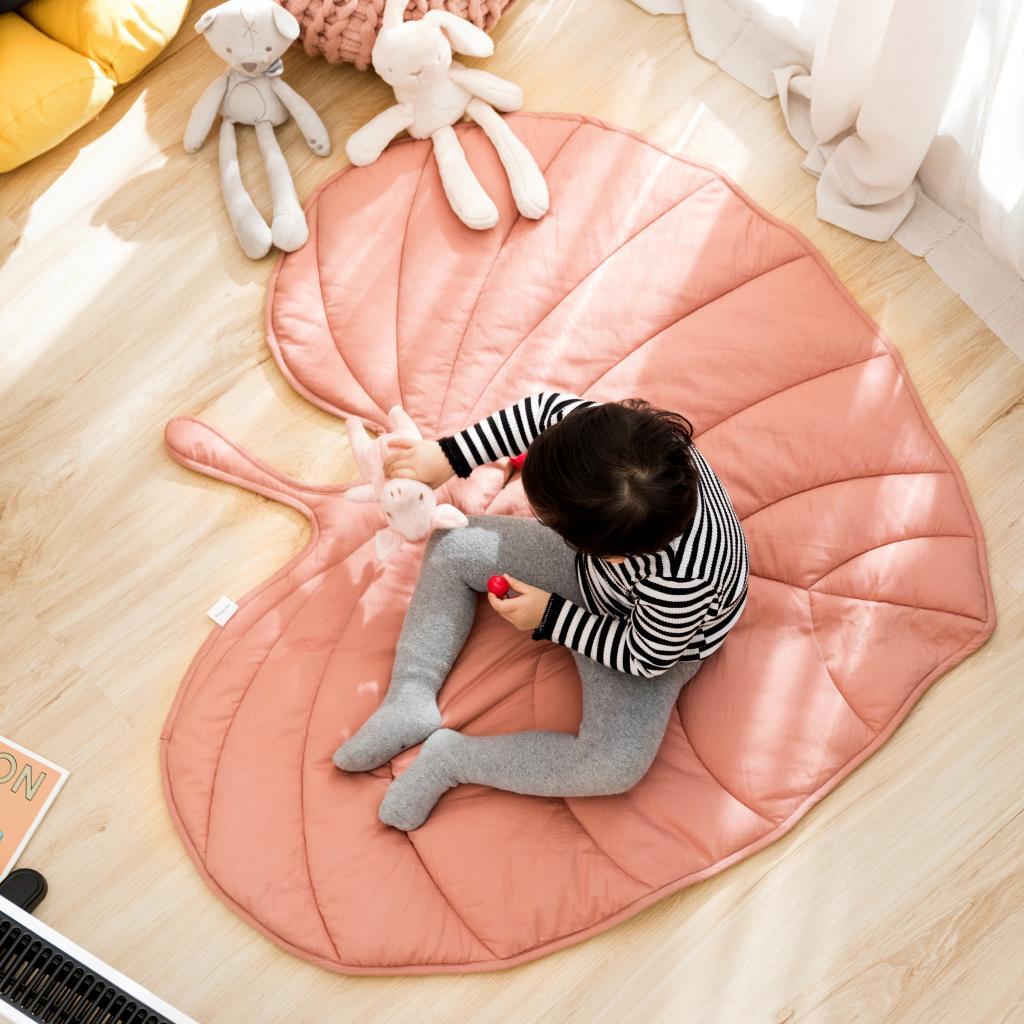 Leaf Shape Floor Kennel Pad Blanket - Executive-Skincare