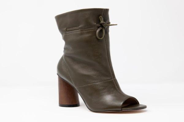 Shaz Self-Tie Leather Boots - Executive-Skincare